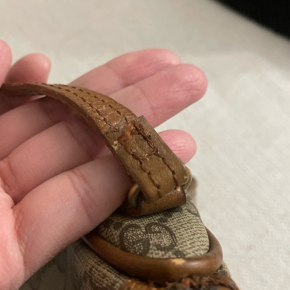 Gucci Beige Monogram Shoulder Bag - Picture 10 of 11